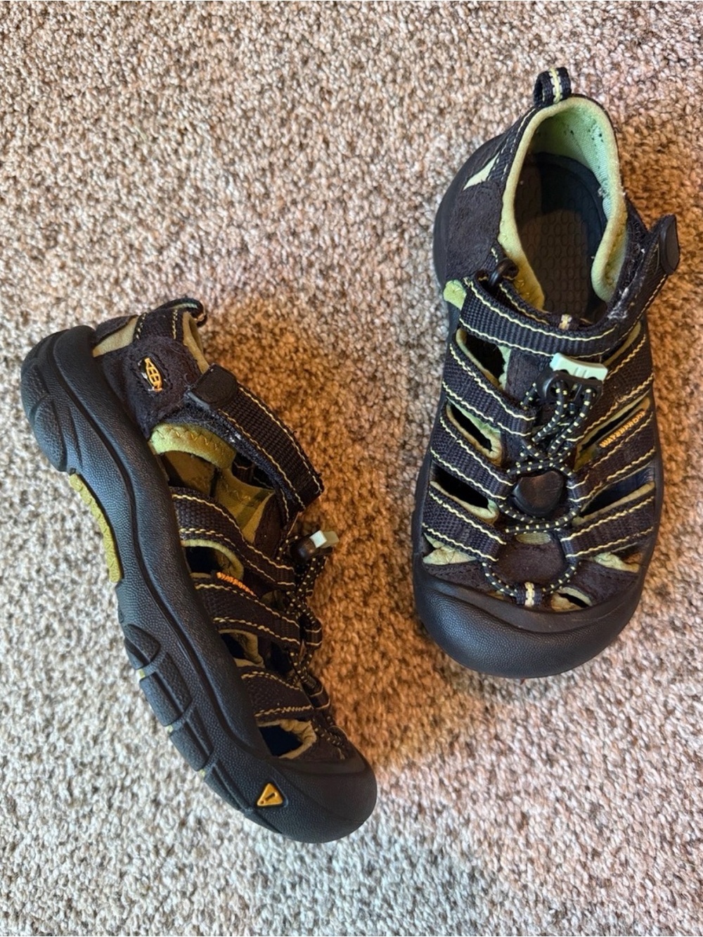 Keen Kids Black and Lime Closed-Toe Sport Sandals
